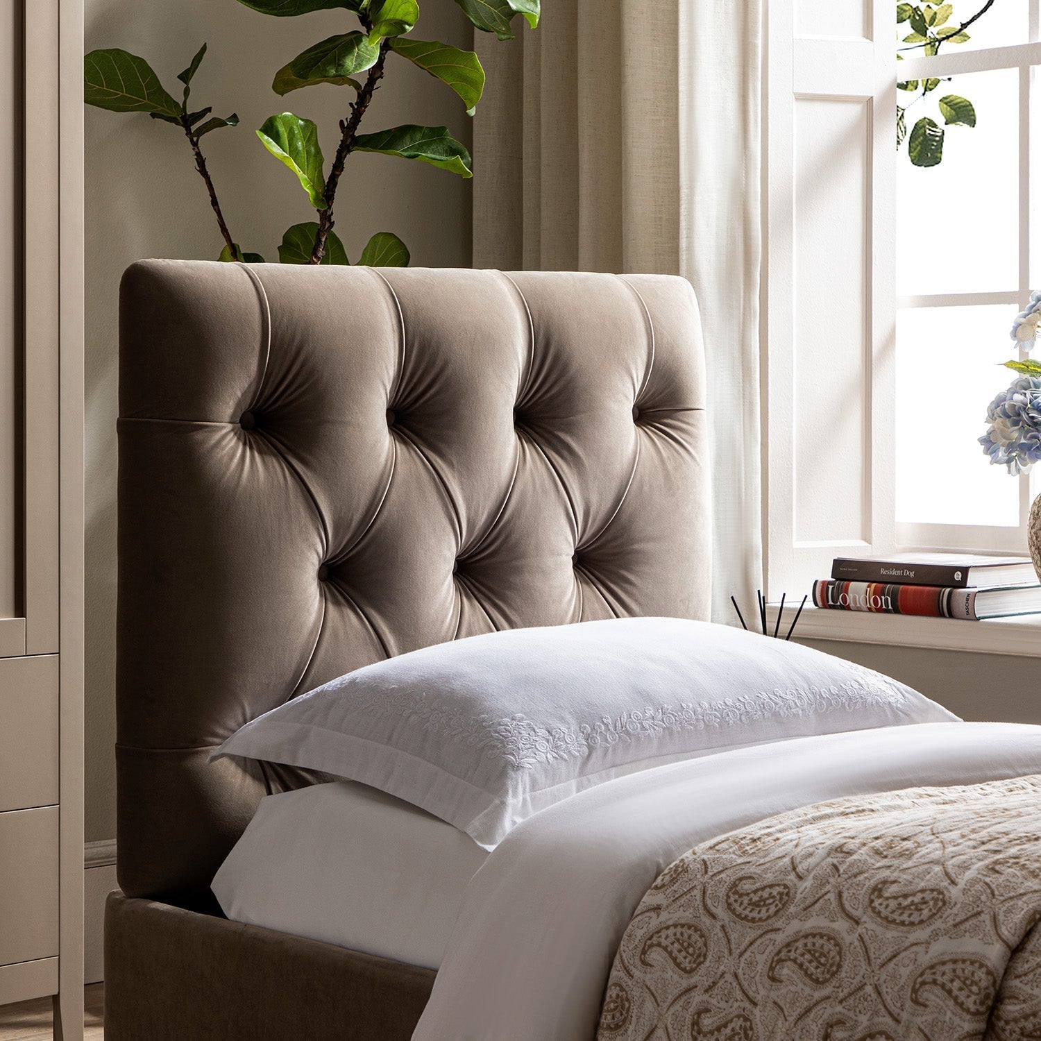 Portland Twin Buttoned Fold-Out Bed in Ottoman, Mink Velvet